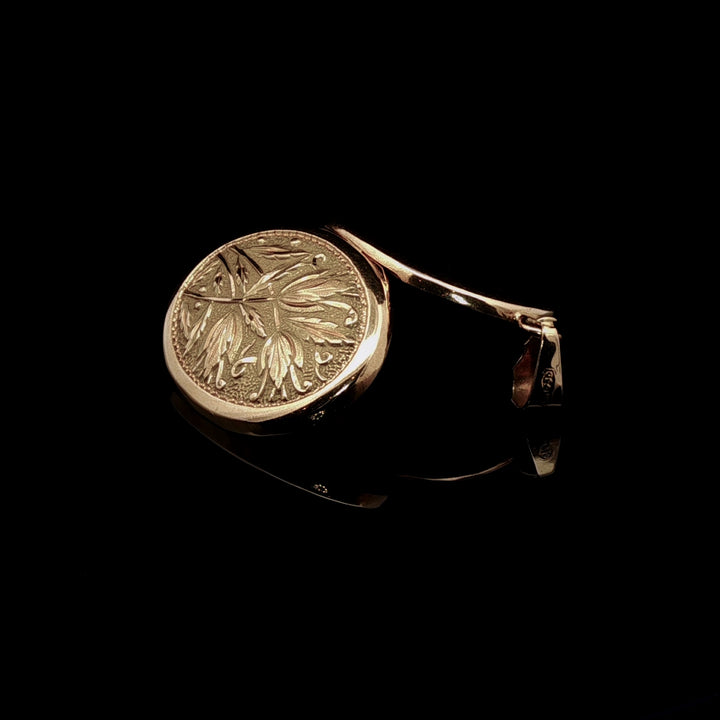 Vintage 18ct Yellow Gold Engraved Locket Pendant