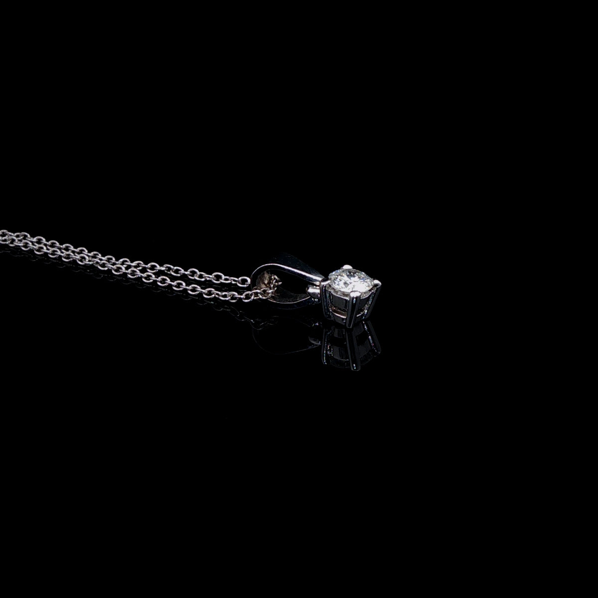 18ct White Gold 0.25ct Single Stone Diamond Pendant