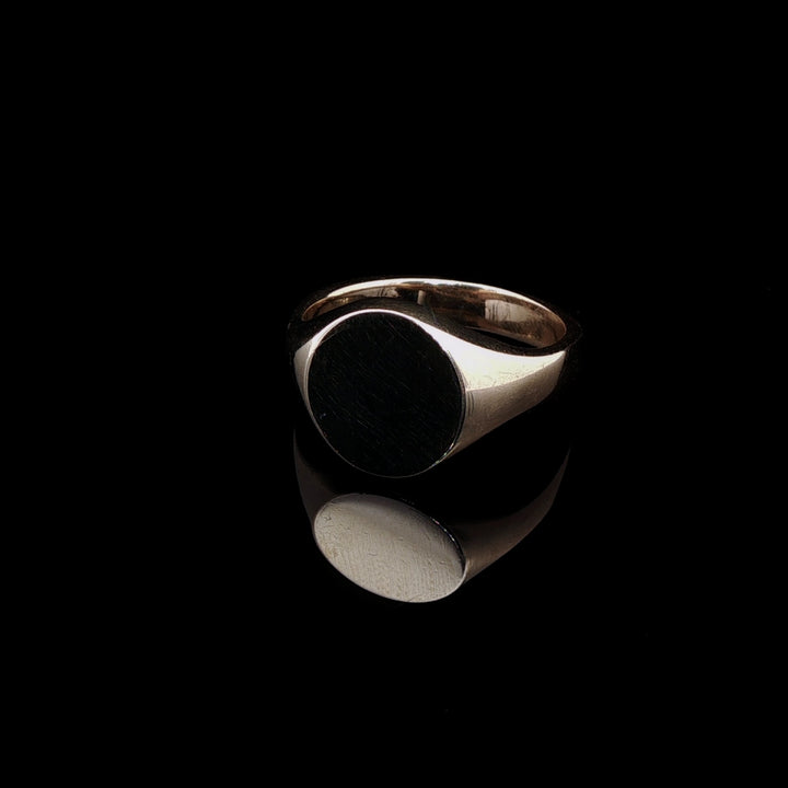 9ct Yellow Gold Round Head Signet Ring, 5.4grams