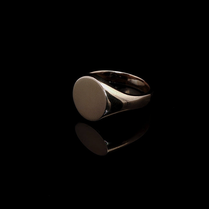 9ct Yellow Gold Round Head Signet Ring, 5.4grams