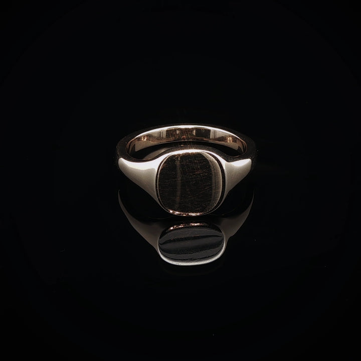 9ct Yellow Gold Rounded Rectangular Signet Ring, 4.6grams