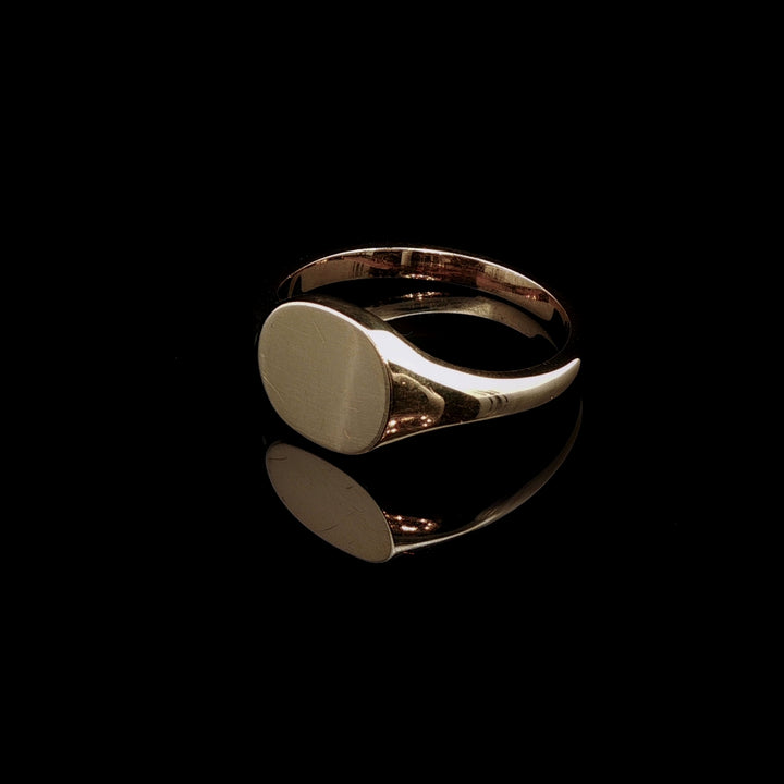 18ct Yellow Gold Oval Signet Ring, 5.4grams