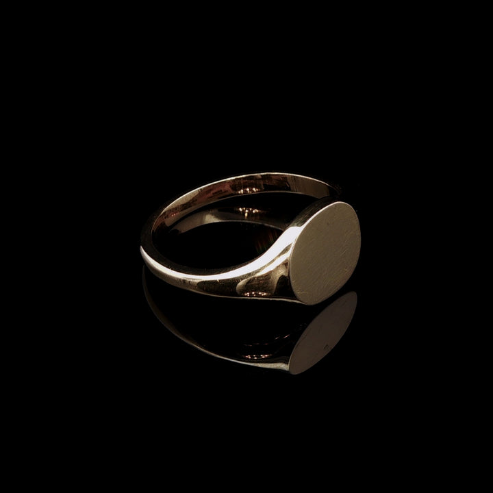 18ct Yellow Gold Oval Signet Ring, 5.4grams