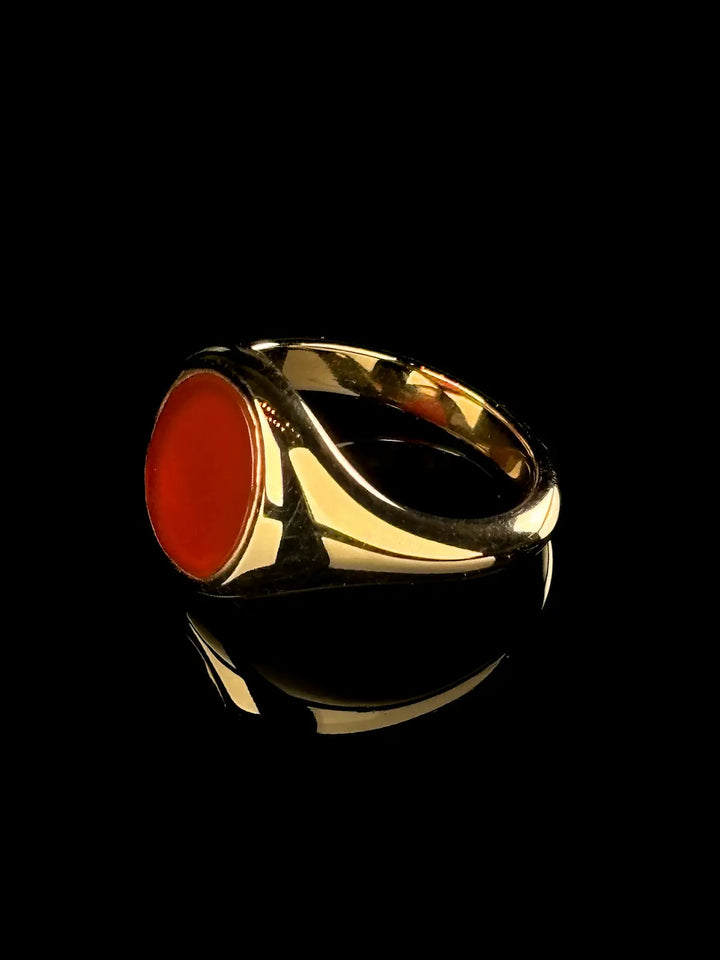 9ct Yellow Gold Cornelian Signet Ring, 4.4grams