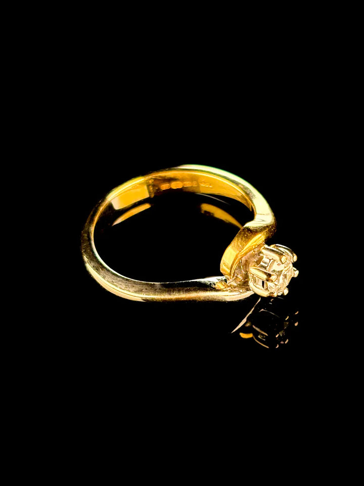 Vintage 18ct Gold Single Stone 0.25ct Diamond Twist Ring