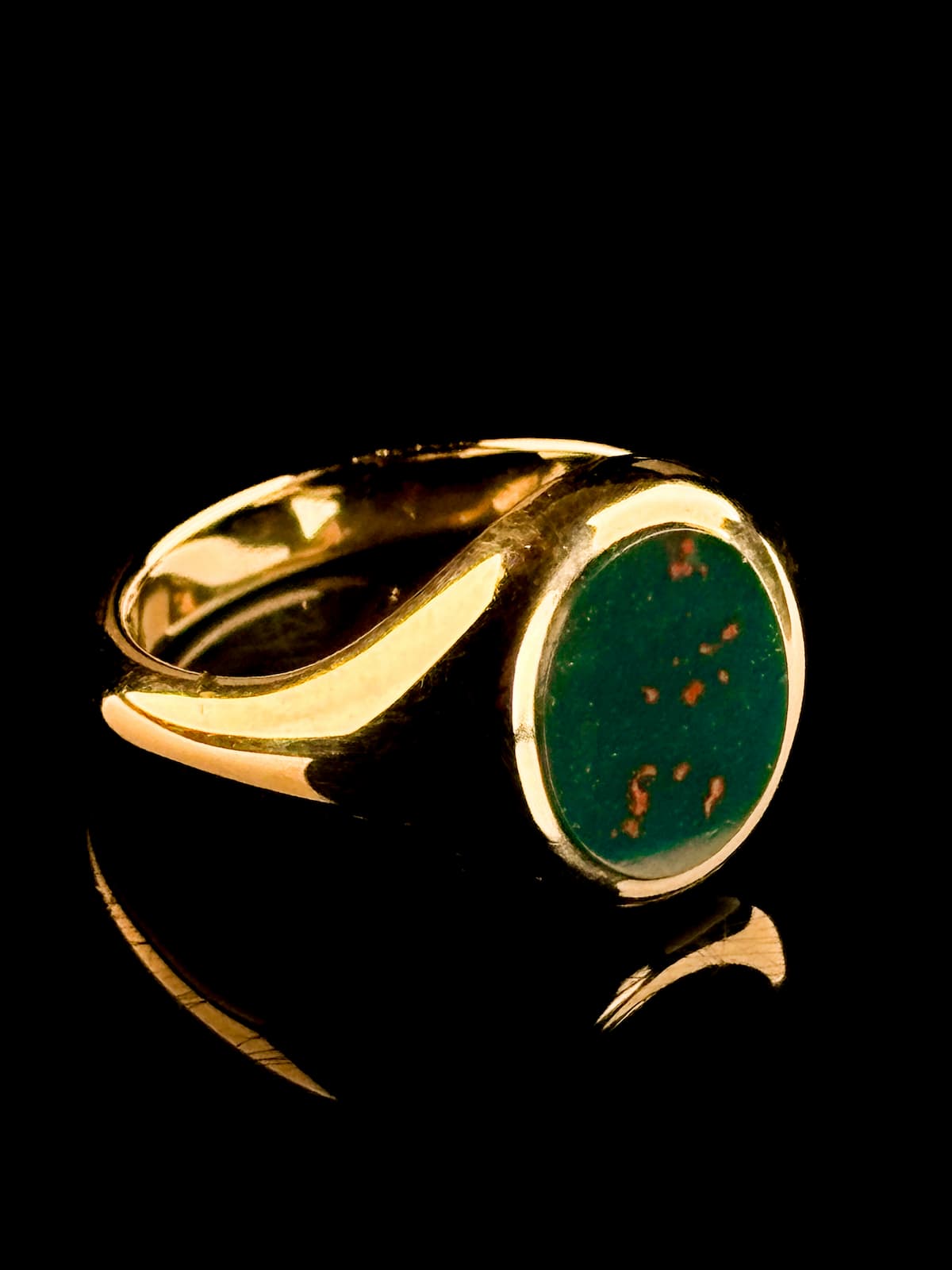 9ct Yellow Gold Bloodstone Signet Ring