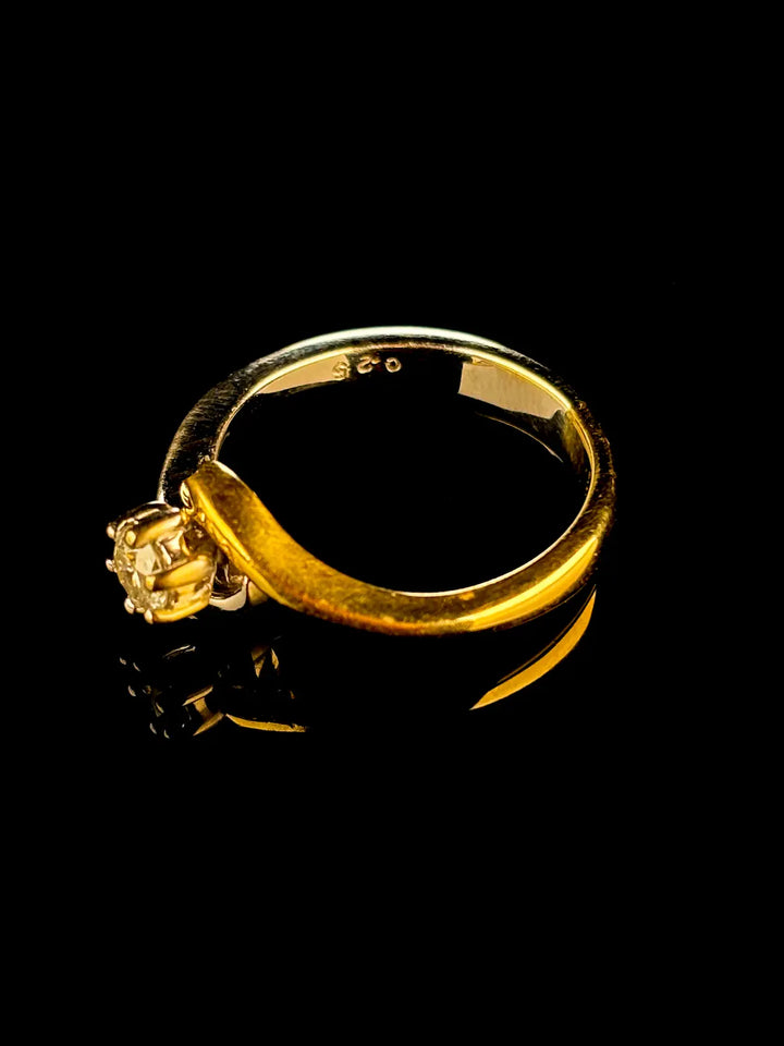 Vintage 18ct Gold Single Stone 0.25ct Diamond Twist Ring