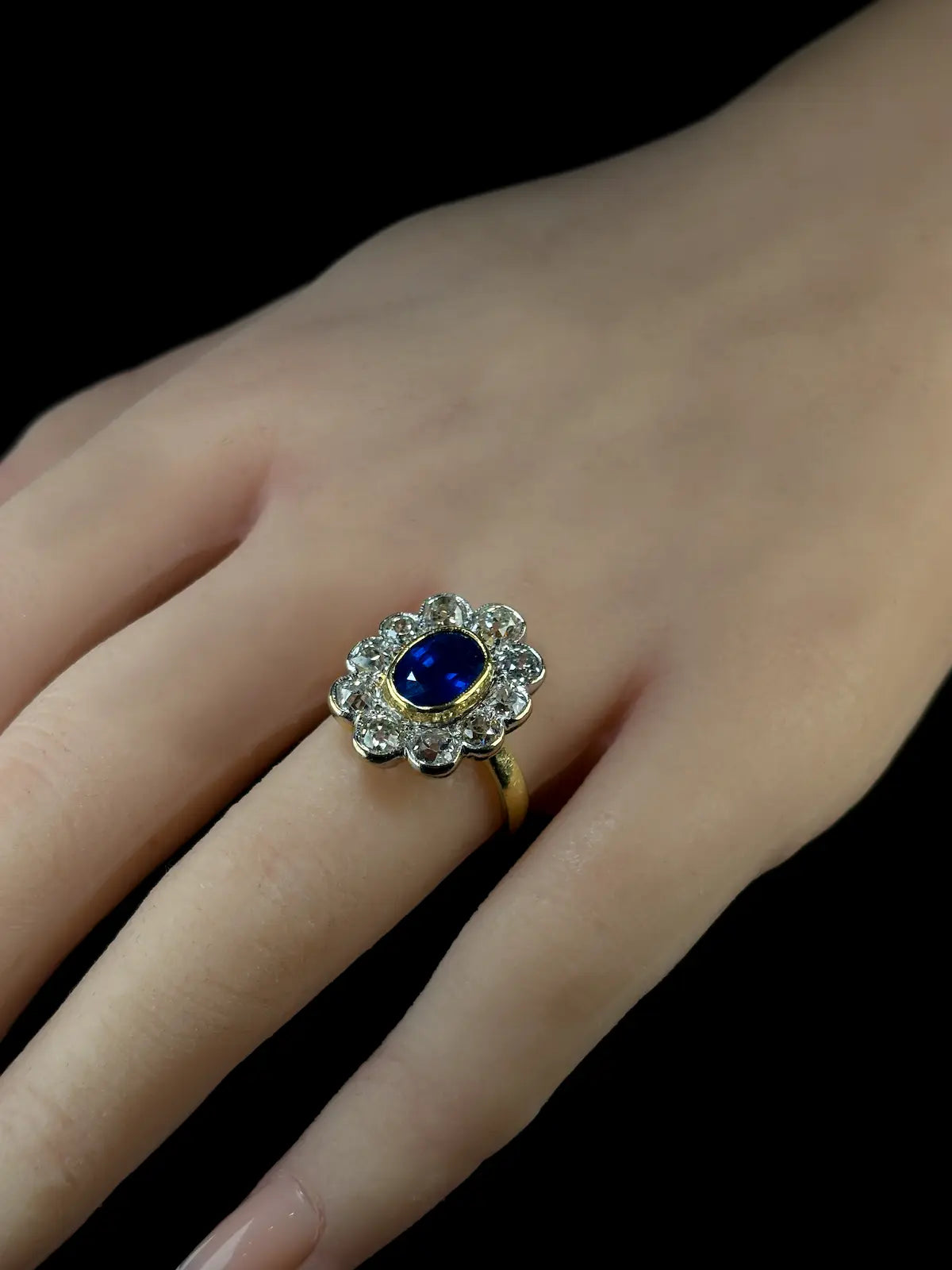 18ct Yellow Gold Diamond Sapphire Flower Ring