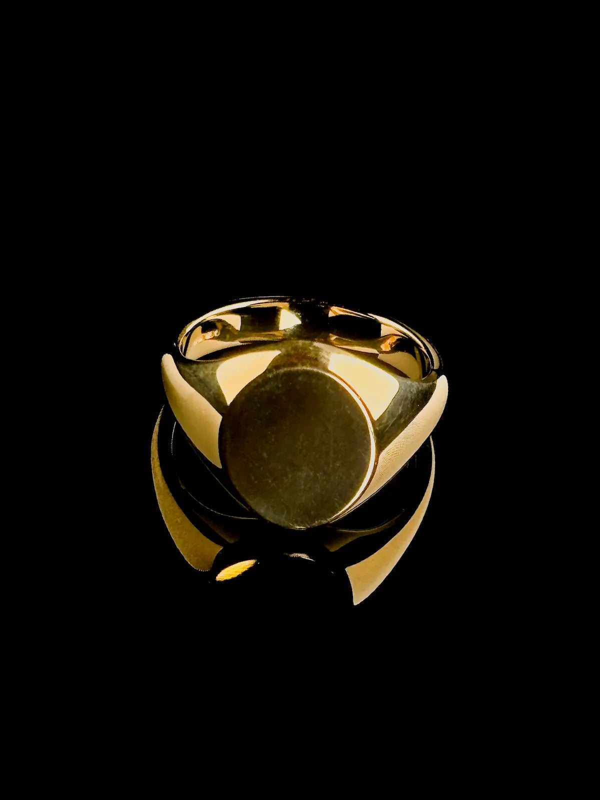 18ct Yellow Gold Signet Ring