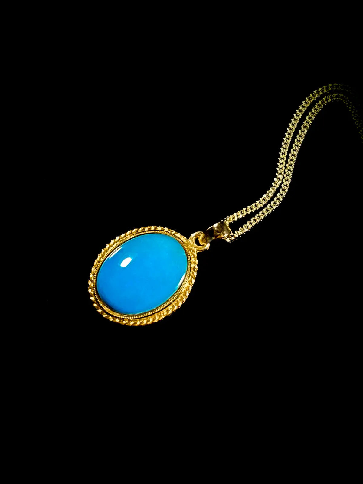 9ct Yellow Gold Oval Turquoise Pendant