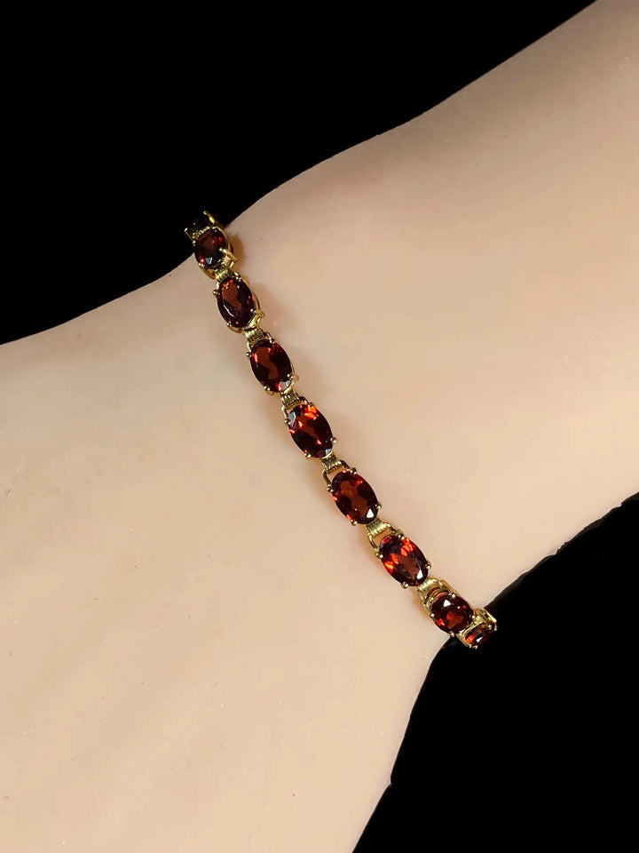 Vintage 9ct Yellow Gold Stone-Set Garnet Bracelet