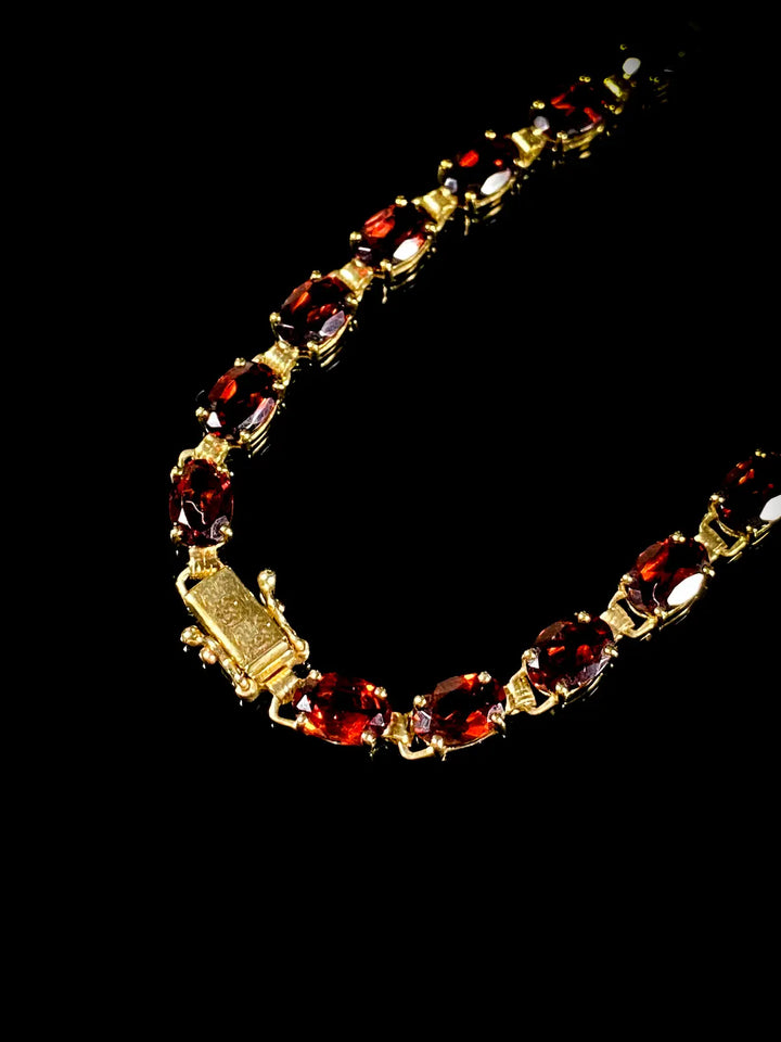 Vintage 9ct Yellow Gold Stone-Set Garnet Bracelet