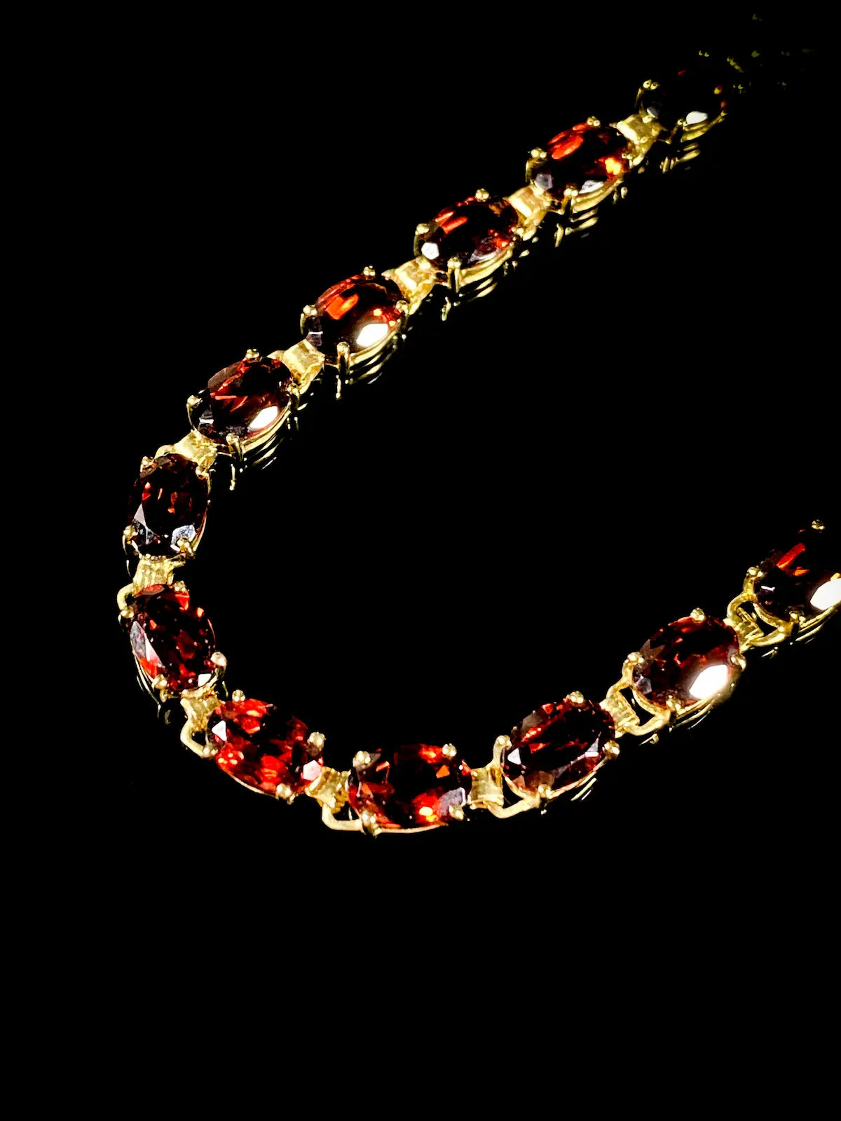 Vintage 9ct Yellow Gold Stone-Set Garnet Bracelet