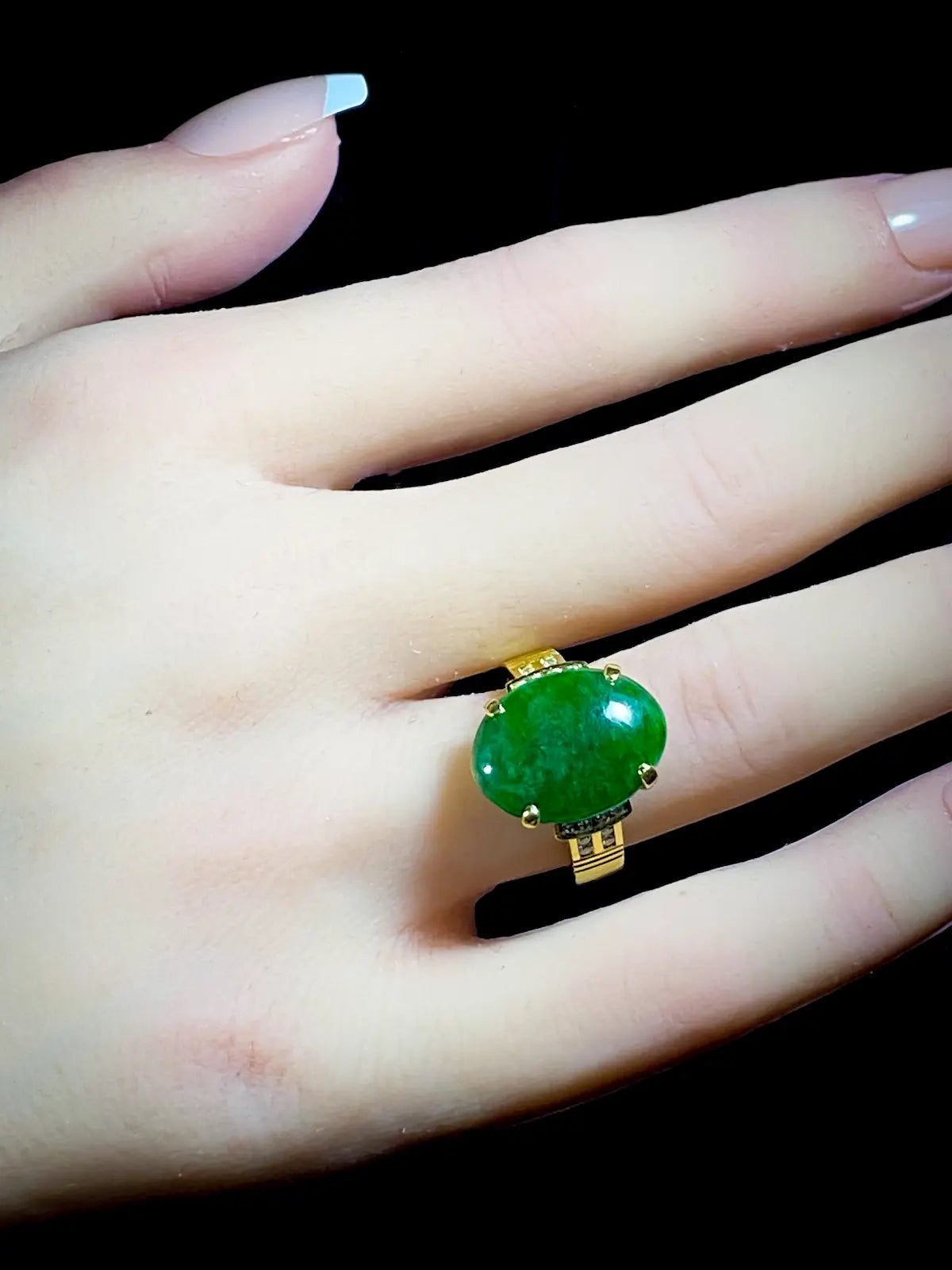 Vintage 18ct Yellow Gold Jade and Diamond Set Ring