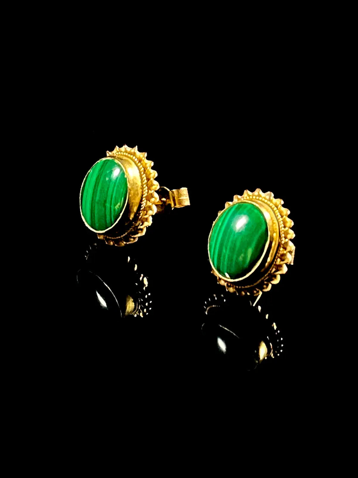 Vintage 9ct Yellow Gold Malachite Oval Stud Earrings