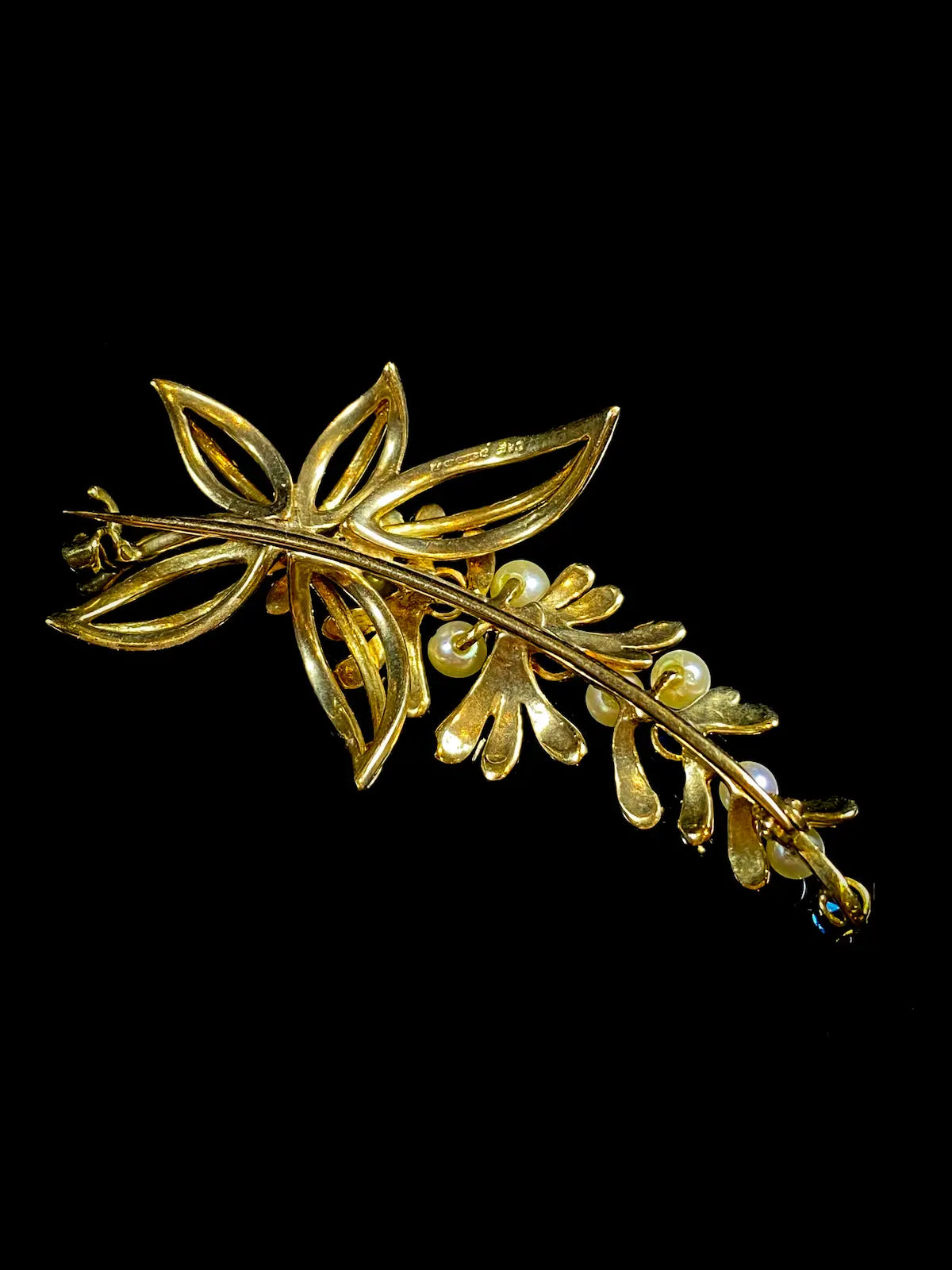 9ct Yellow Gold Sapphire and Pearl Floral Brooch