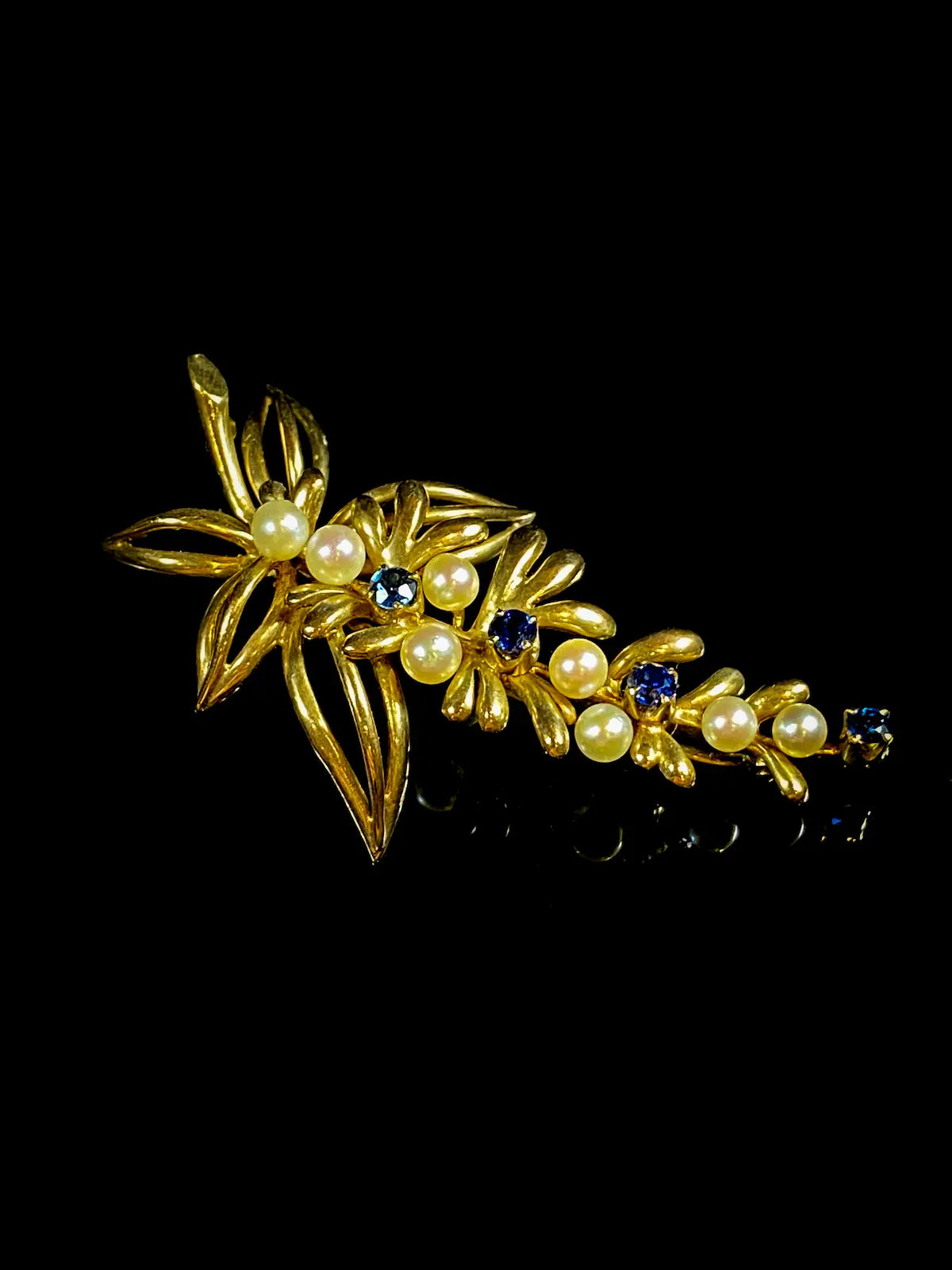 9ct Yellow Gold Sapphire and Pearl Floral Brooch