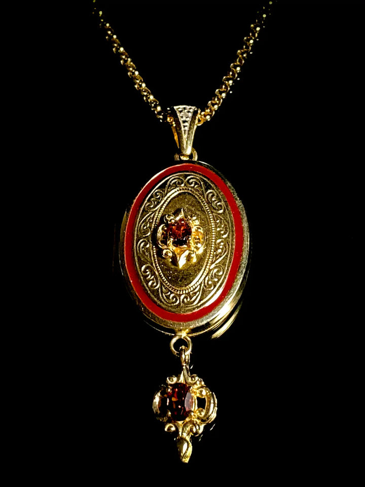 14ct Gold Royal Doulton Limited Addition Garnet Locket