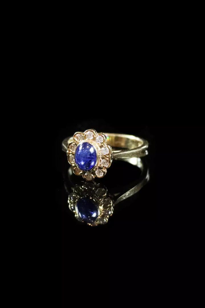 18ct Yellow Gold Cabochon Sapphire and Diamond Cluster Ring