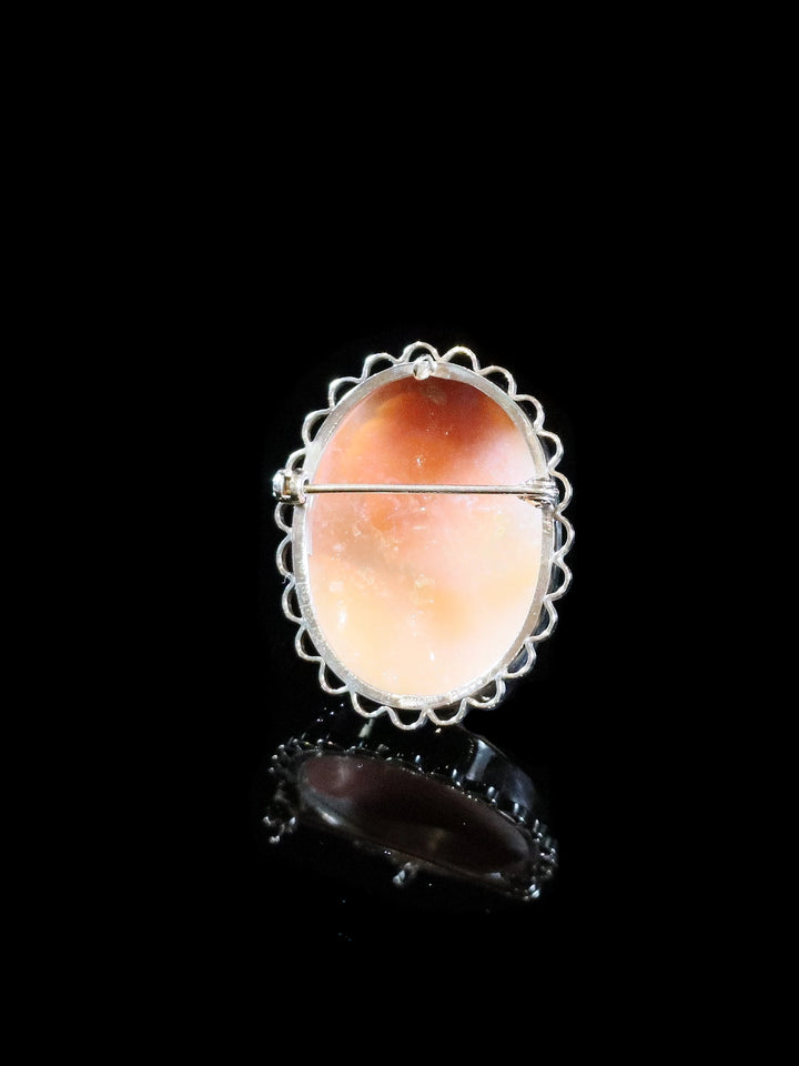 Vintage 1970s 9ct Yellow Gold Oval Shell Cameo Brooch