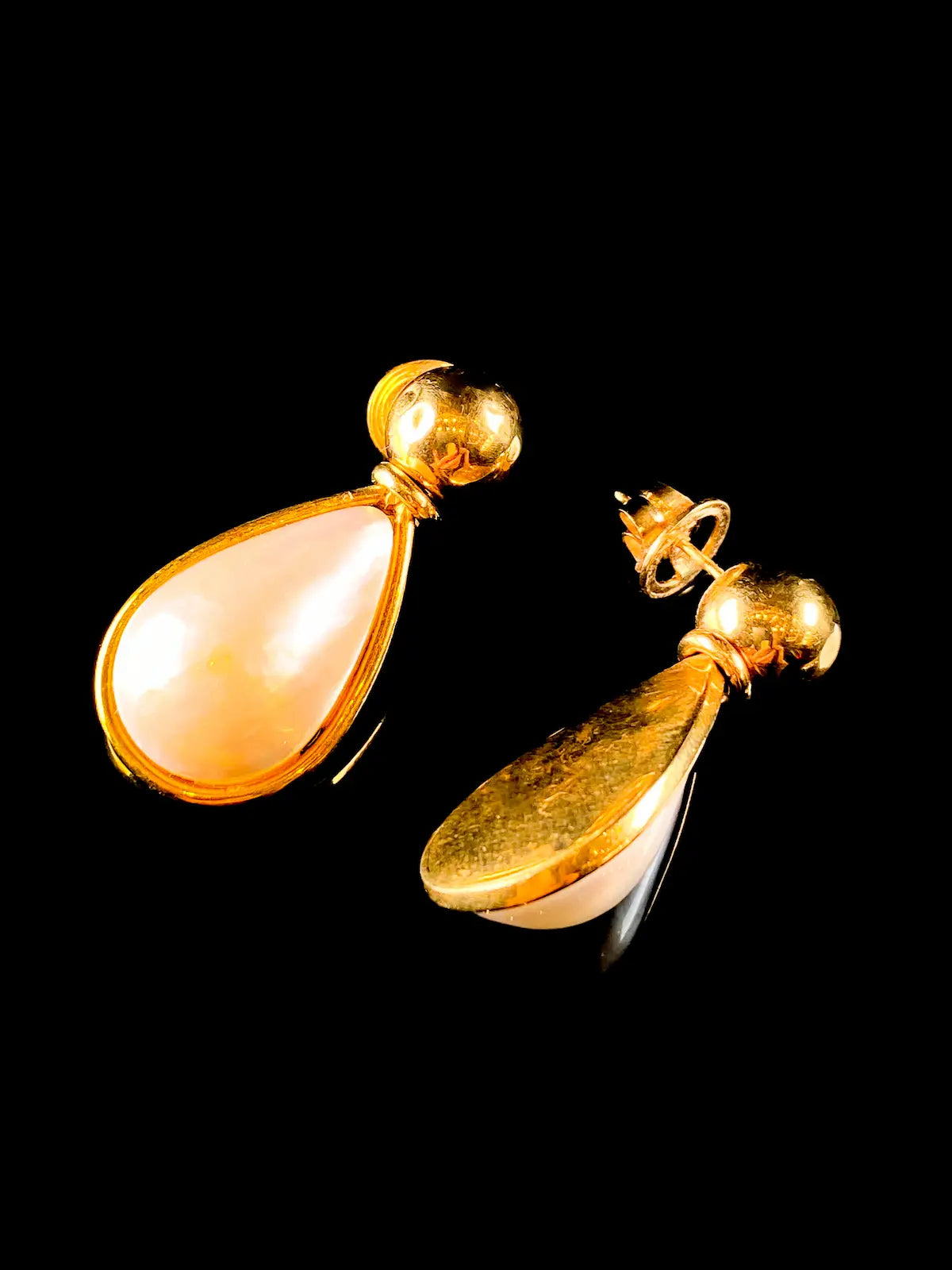 Vintage 18ct Yellow Gold Mabé Pearl Drop Earrings