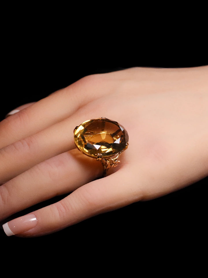 Large 18ct Yellow Gold Oval Citrine Single Stone Ring