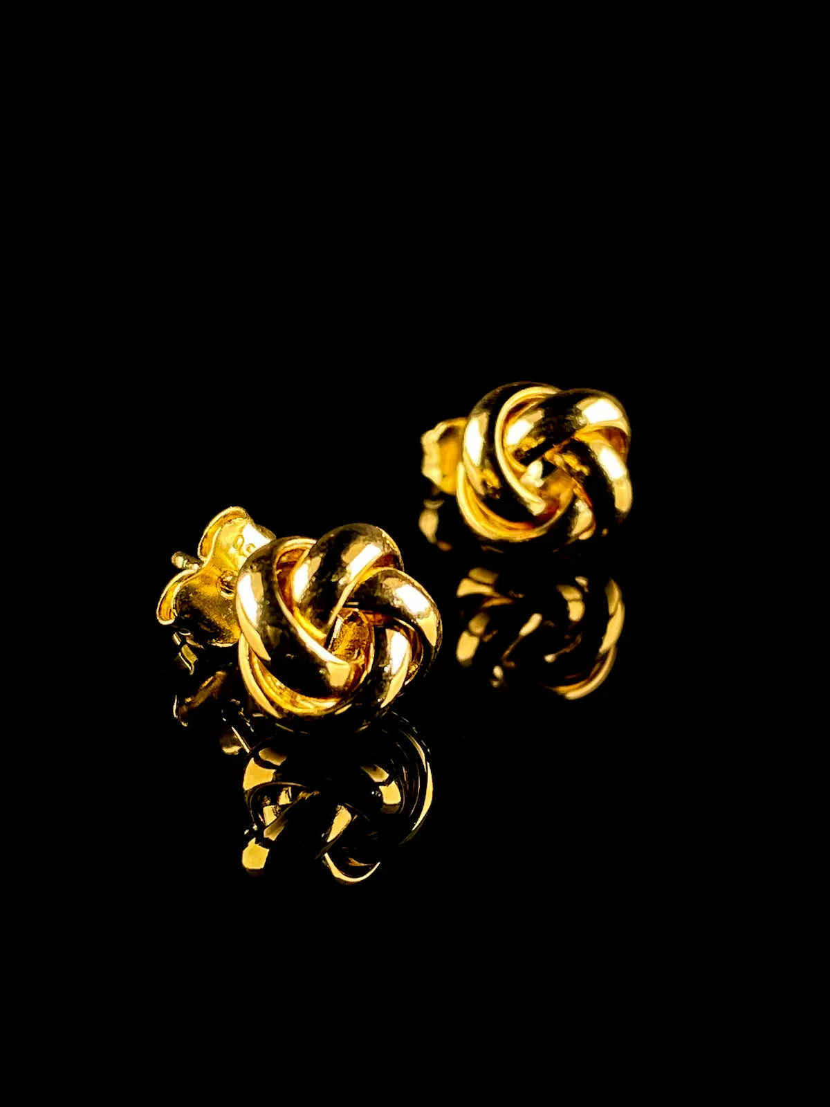 Vintage 18ct Yellow Gold Knot Stud Earrings