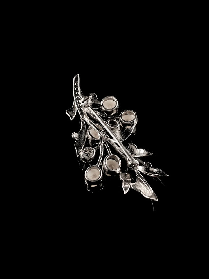 18ct White Gold Pearl and Diamond Leaf Brooch, Circa 1940