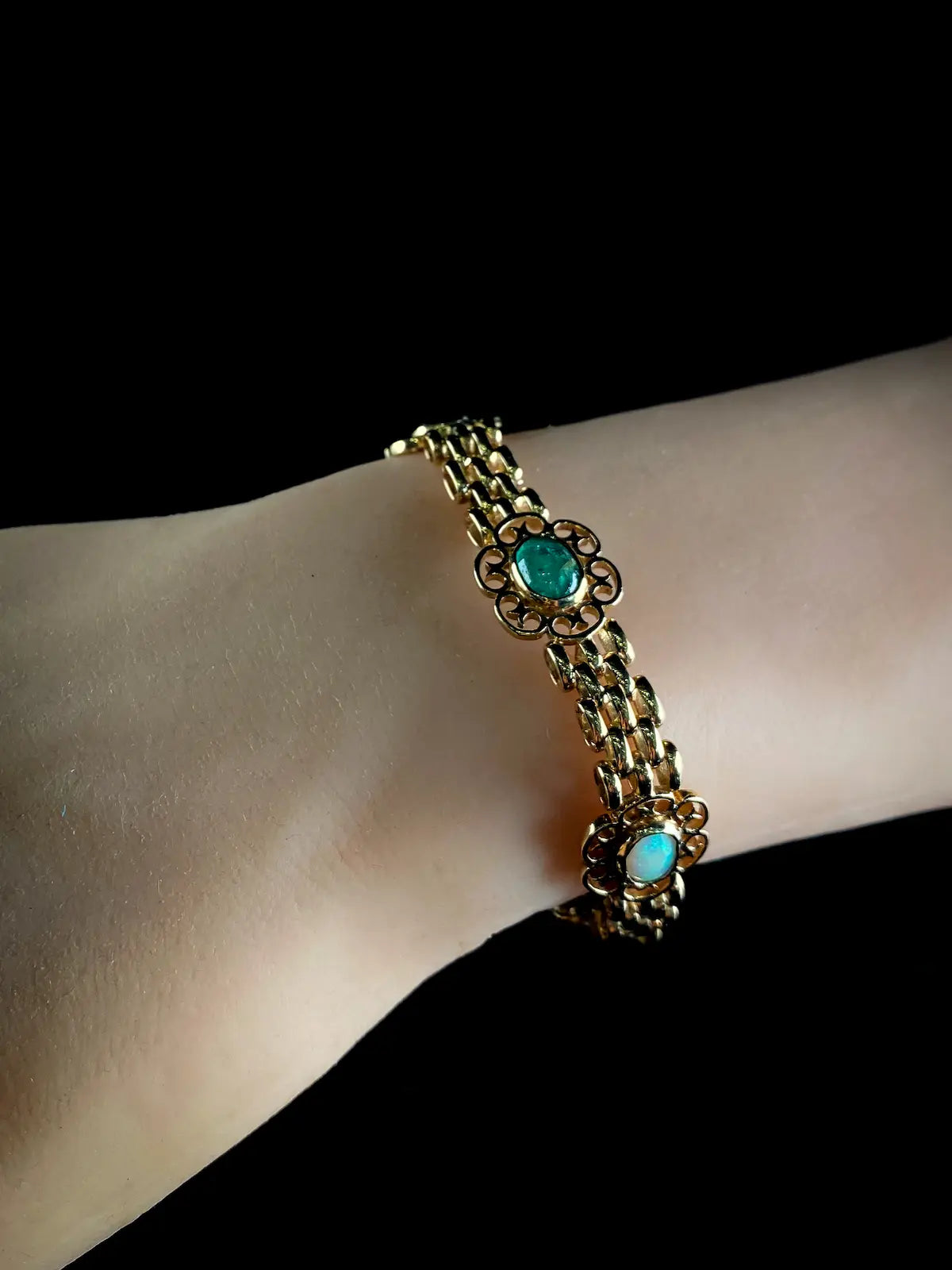 Vintage 9ct Gold Sapphire, Emerald, Opal, Garnet and Peridot Stone Set Bracelet with Heart Shaped Padlock Clasp