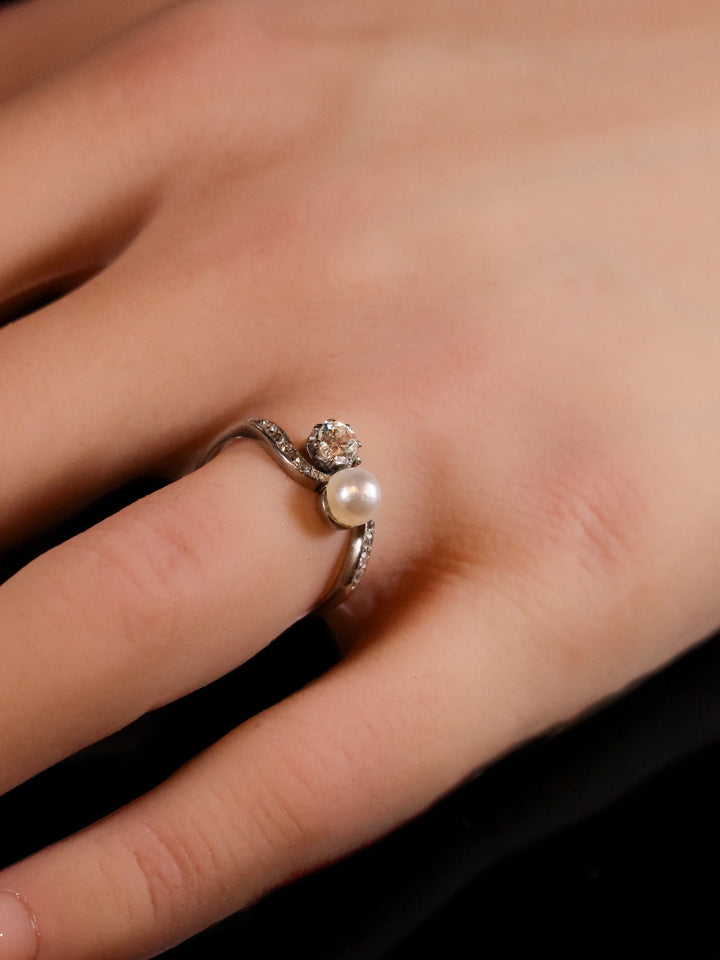 White Gold Pearl and Diamond Twist Ring with Diamond Shoulders