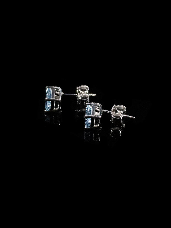 18ct White Gold Aquamarine Stud Earrings with Trefoil Diamonds