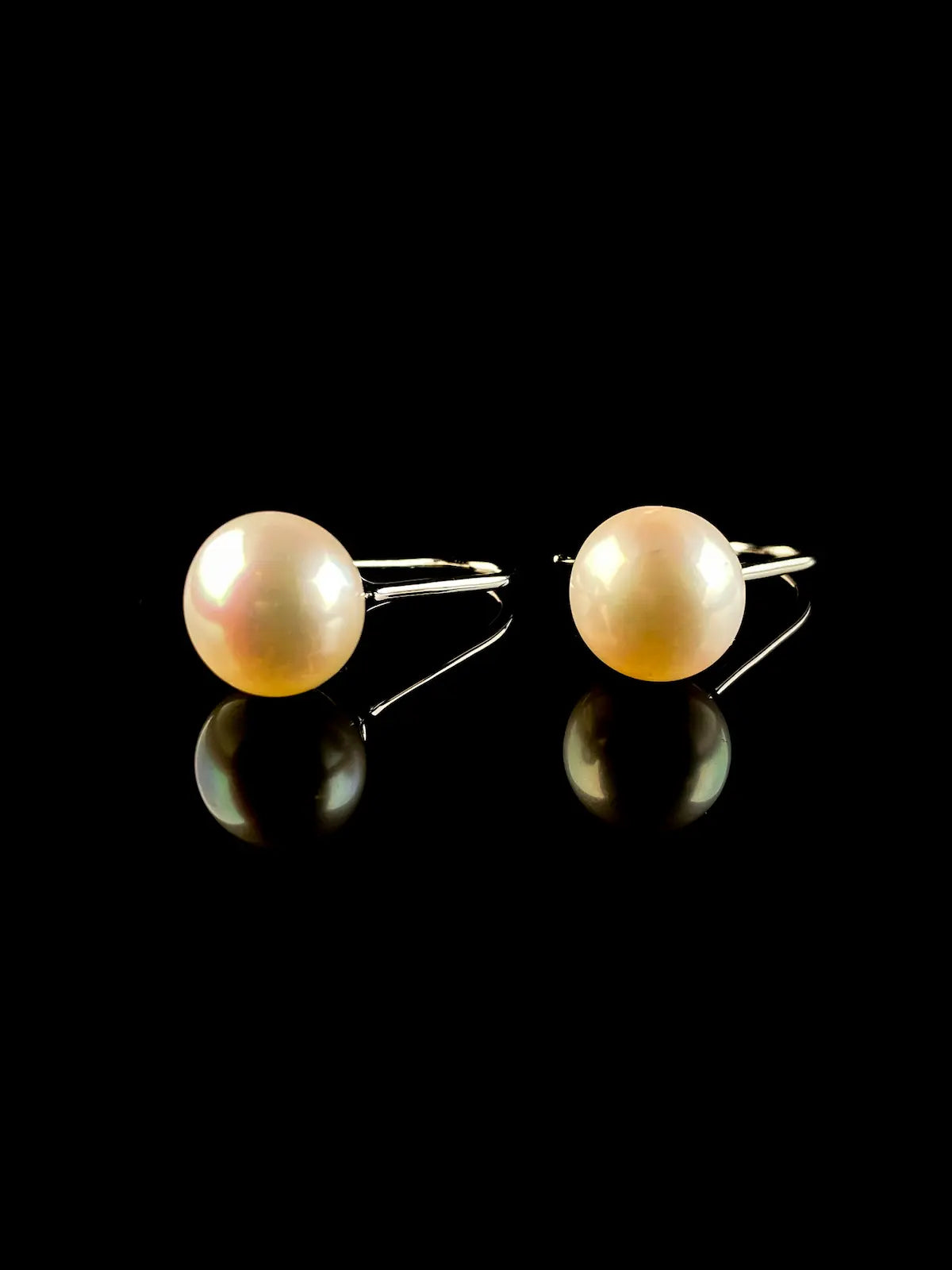 18ct White Gold Freshwater Pearl Hook Earrings, 10-10.5mm
