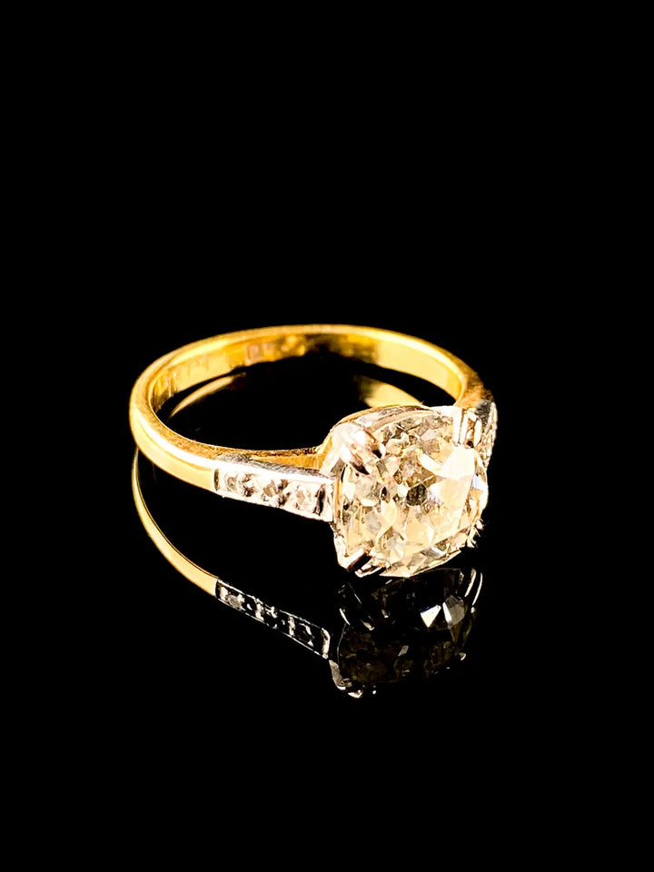 Art Deco 18ct Gold and Platinum Old Cut 1.67ct Diamond Solitaire Ring, Circa 1930