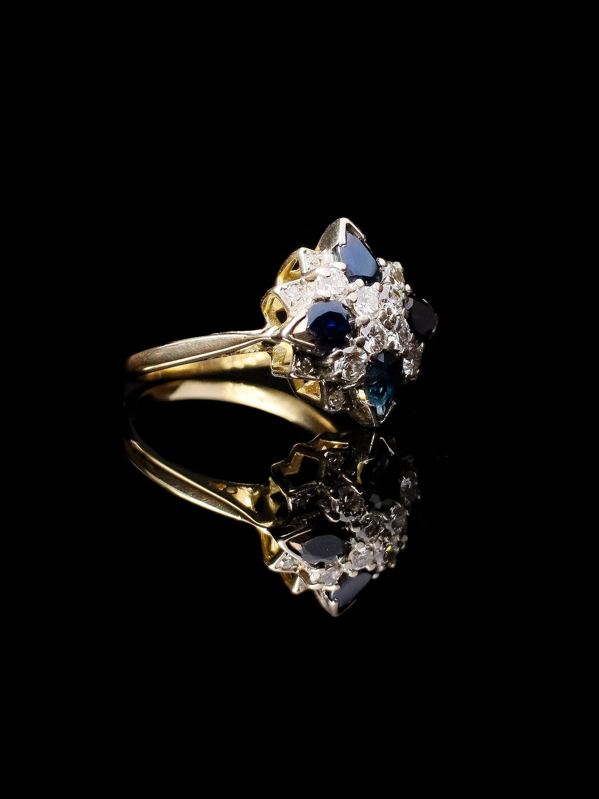18ct Gold Sapphire and Diamond Starburst Cluster Dress Ring