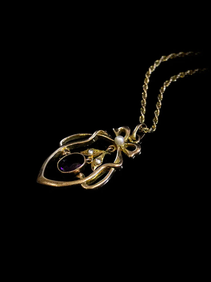 9ct Yellow Gold Amethyst and Pearl Pendant