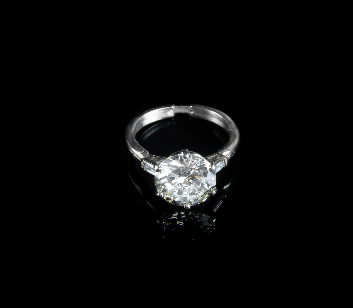 18ct White Gold 3.46ct Diamond Ring
