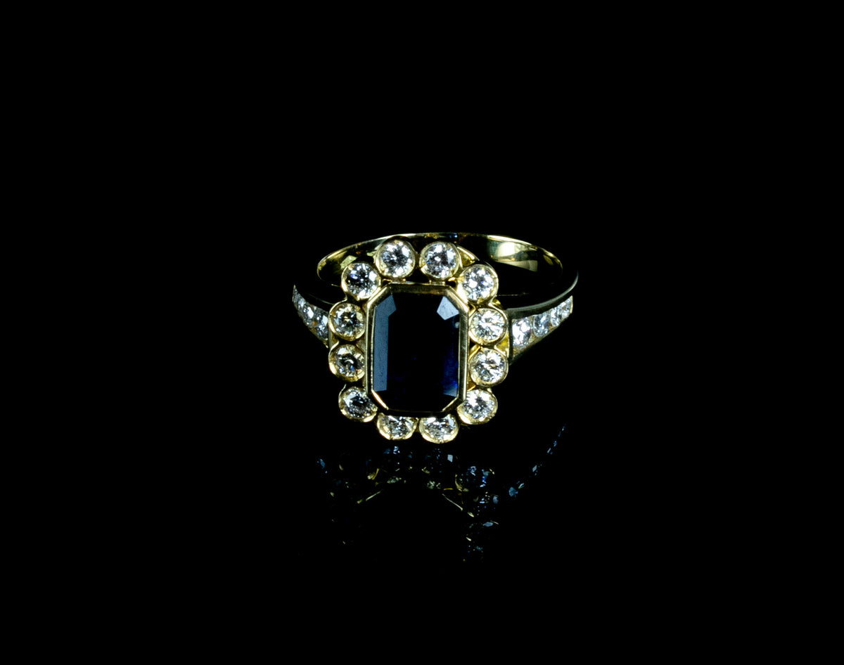 18ct Gold 2.00ct Sapphire and Diamond Cluster Ring