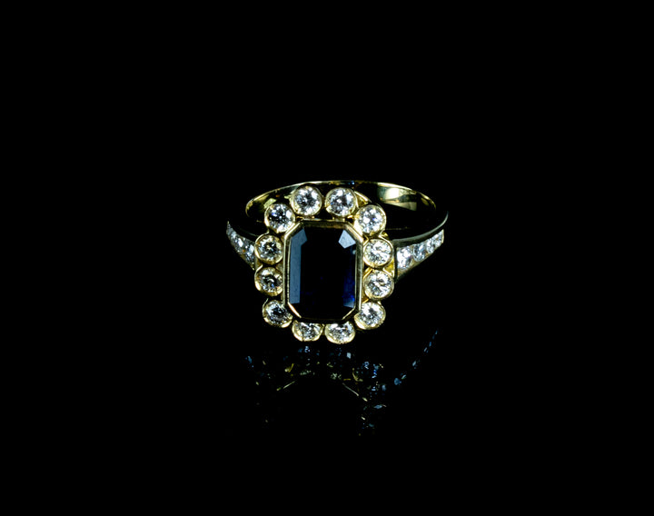 18ct Gold 2.00ct Sapphire and Diamond Cluster Ring