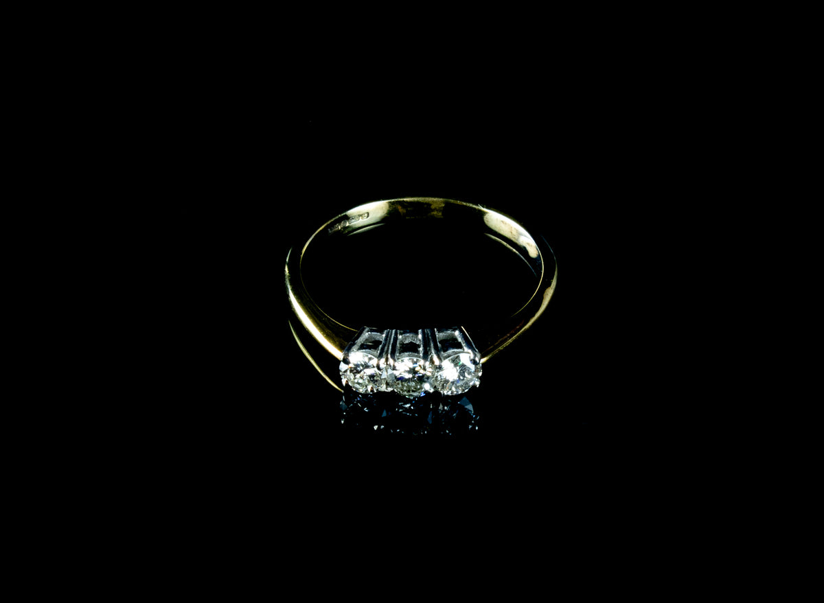 18ct Gold Three Stone Diamond Ring