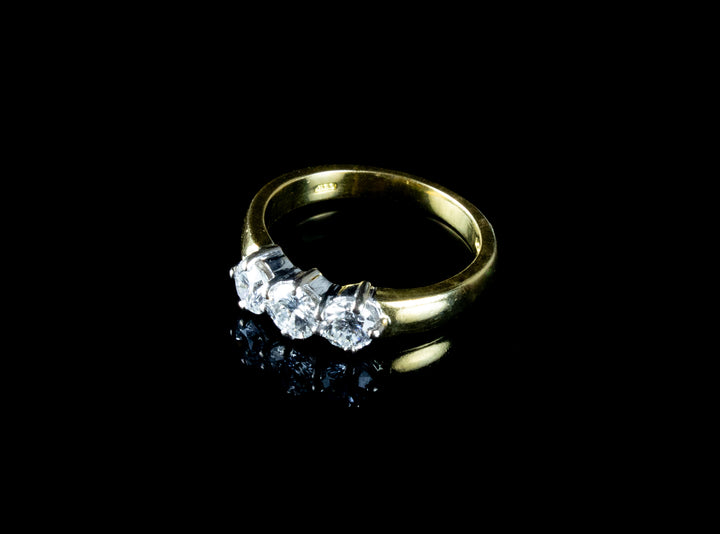 18ct Gold Three Stone Brilliant Cut 0.90ct Diamond Ring