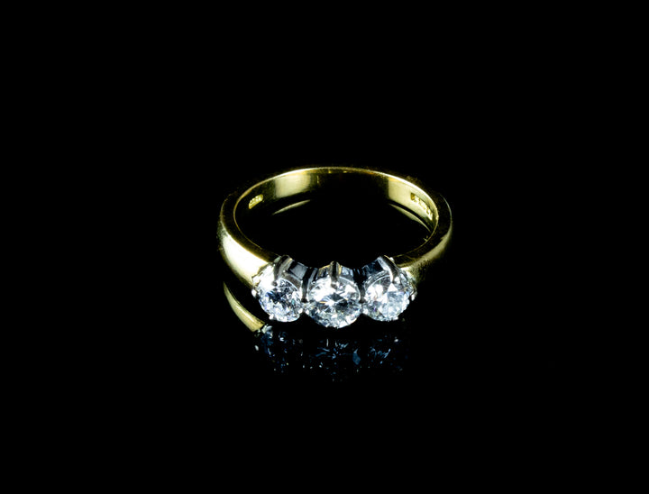 18ct Gold Three Stone Brilliant Cut 0.90ct Diamond Ring