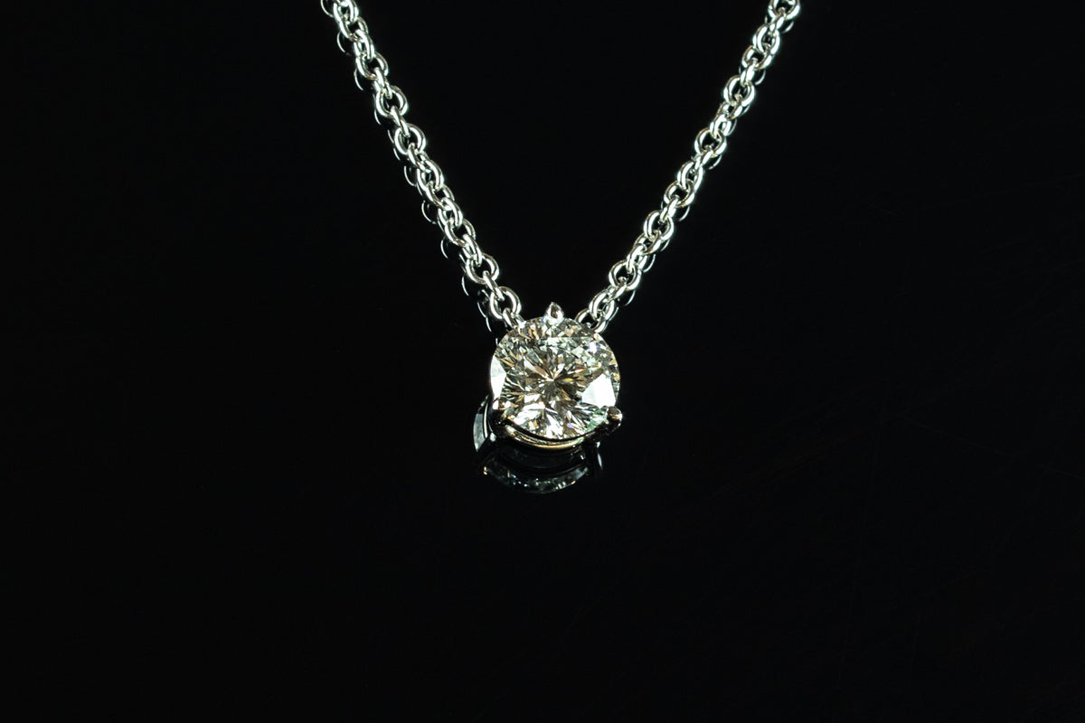 18ct White Gold 1.05ct Diamond Solitaire Pendant
