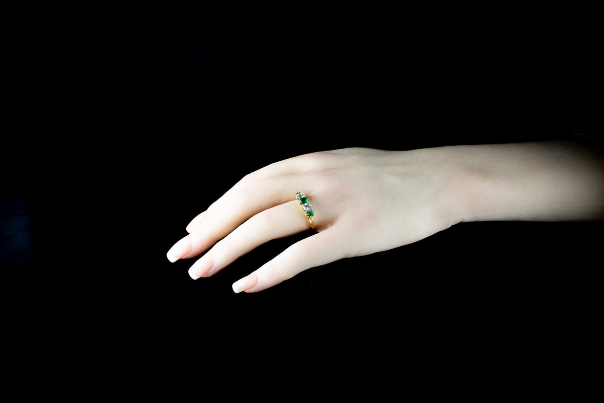 Antique 18ct Gold Five Stone Emerald and Old cut Diamond Ring
