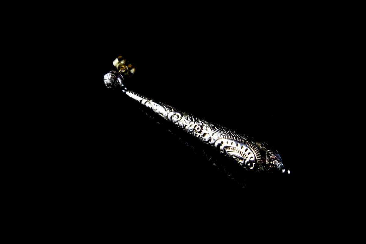 Vintage 9ct Yellow Gold Engraved Drop Earrings