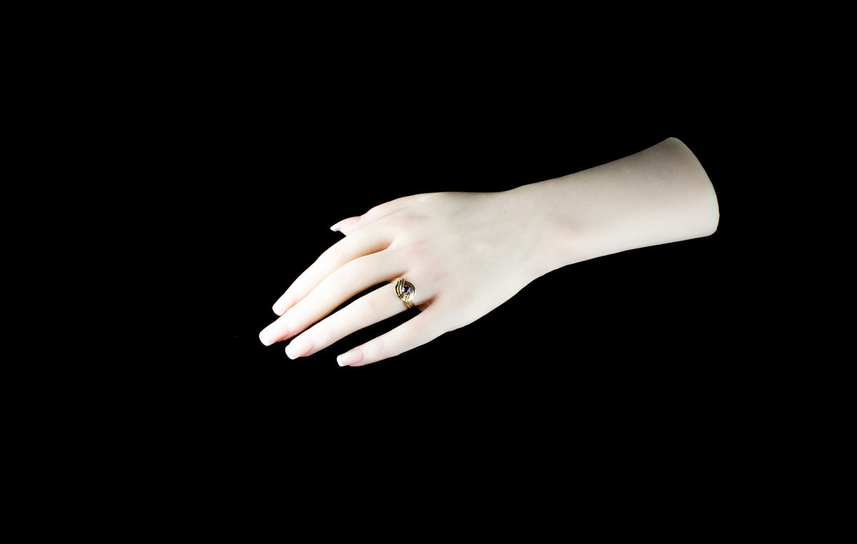 9ct Gold Amethyst Twist Design Ring