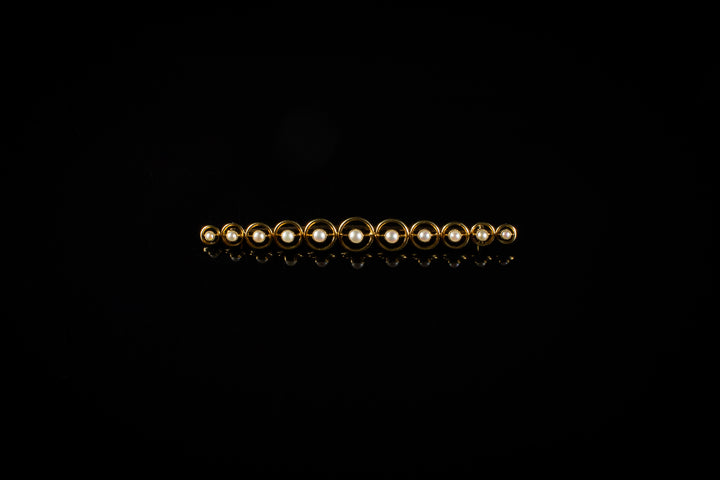 15ct Yellow gold pearl brooch