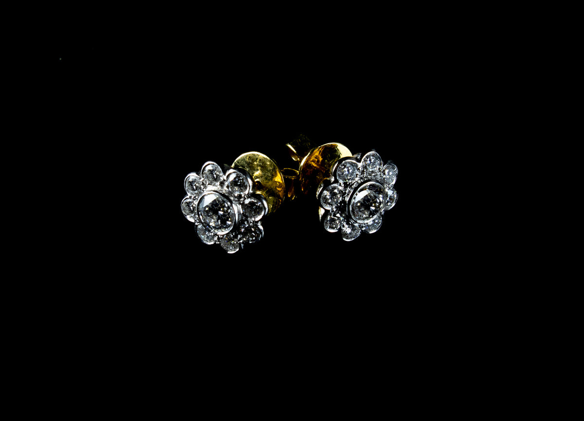 18ct Gold 1.91ct Diamond Cluster Stud Earrings