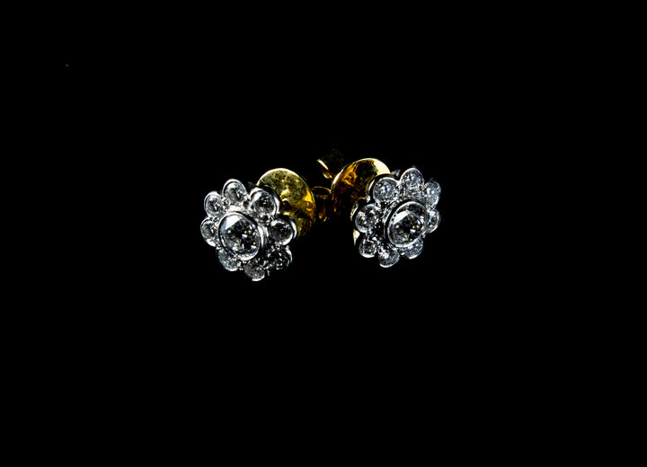 18ct Gold 1.91ct Diamond Cluster Stud Earrings
