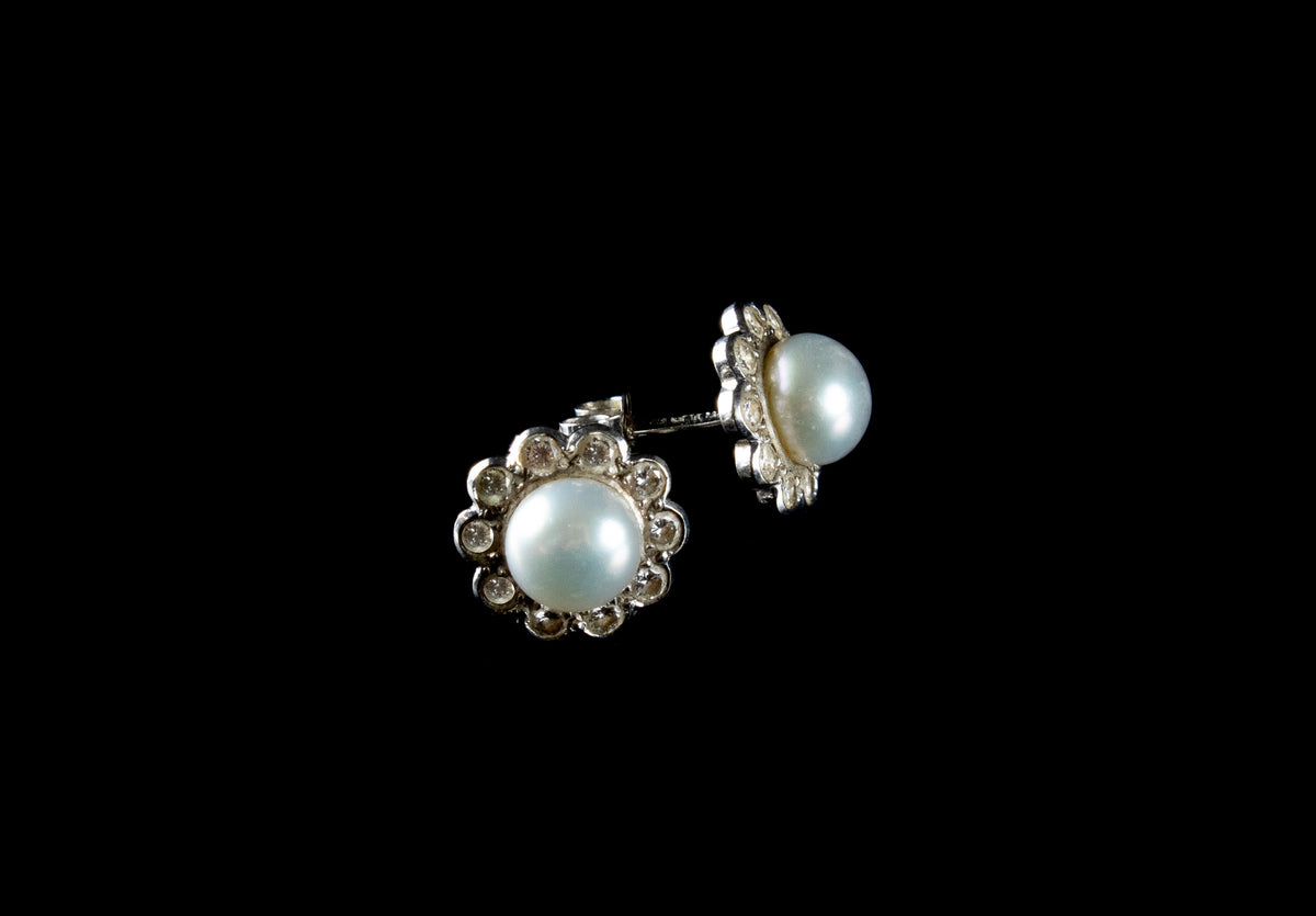 18ct White Gold Pearl and Diamond Cluster Stud Earrings
