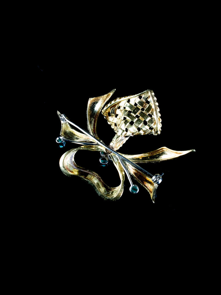 18ct Yellow Gold and Turquoise Bow Brooch, Circa 1950